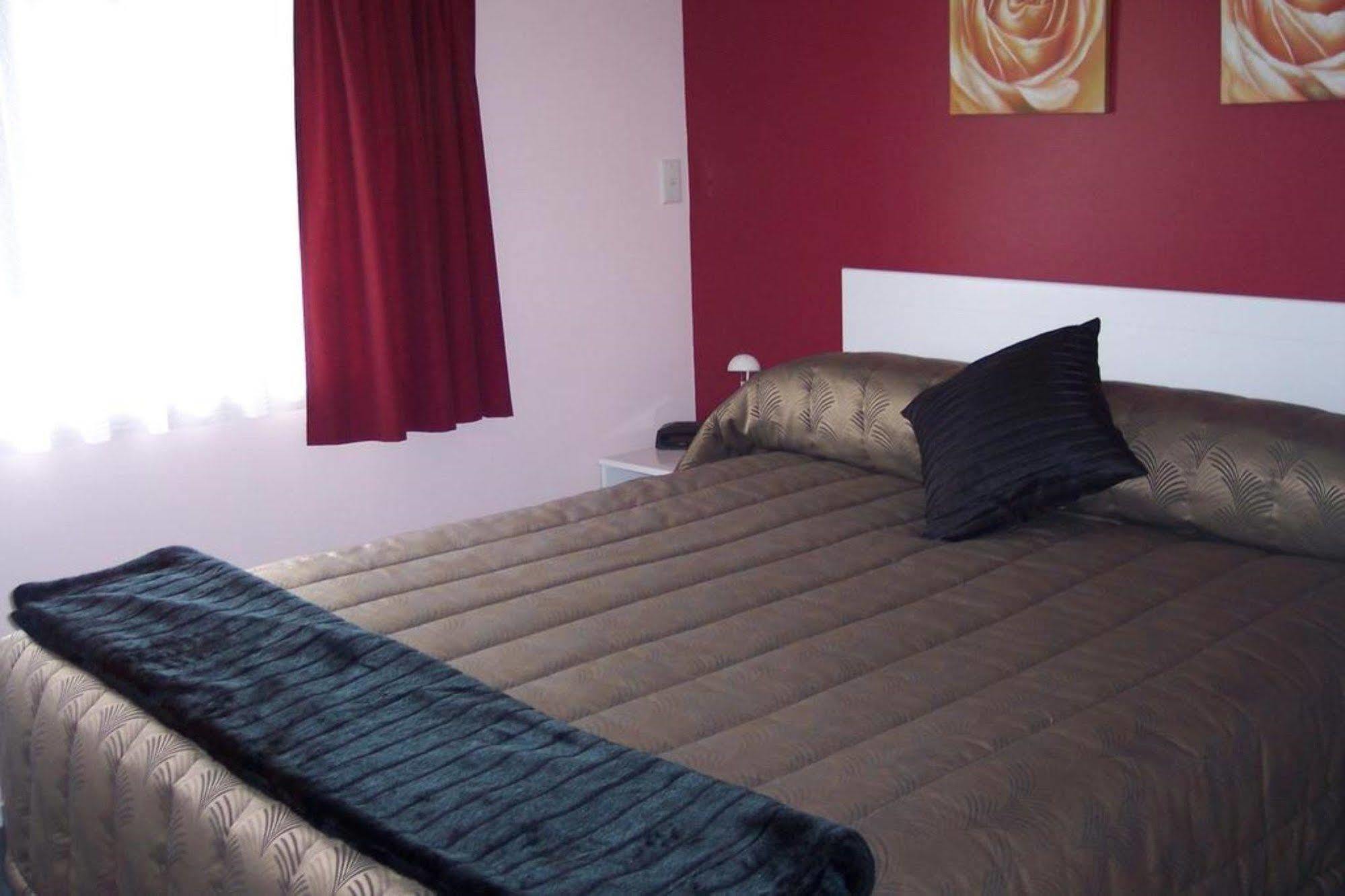 Camellia Court Motel Lower Hutt Exterior foto